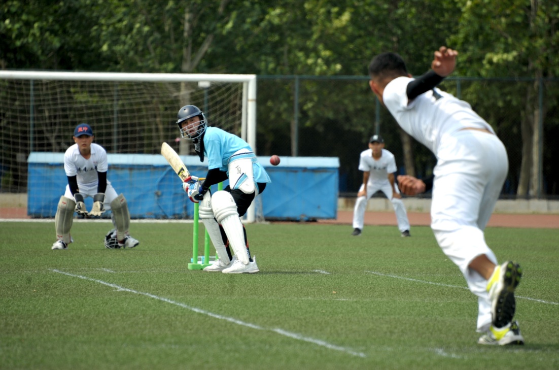 高尔夫高档车(新车 | 售价15.37万元起 大众高尔夫20周年纪念版正式上市 1.4T动力)-华海博客