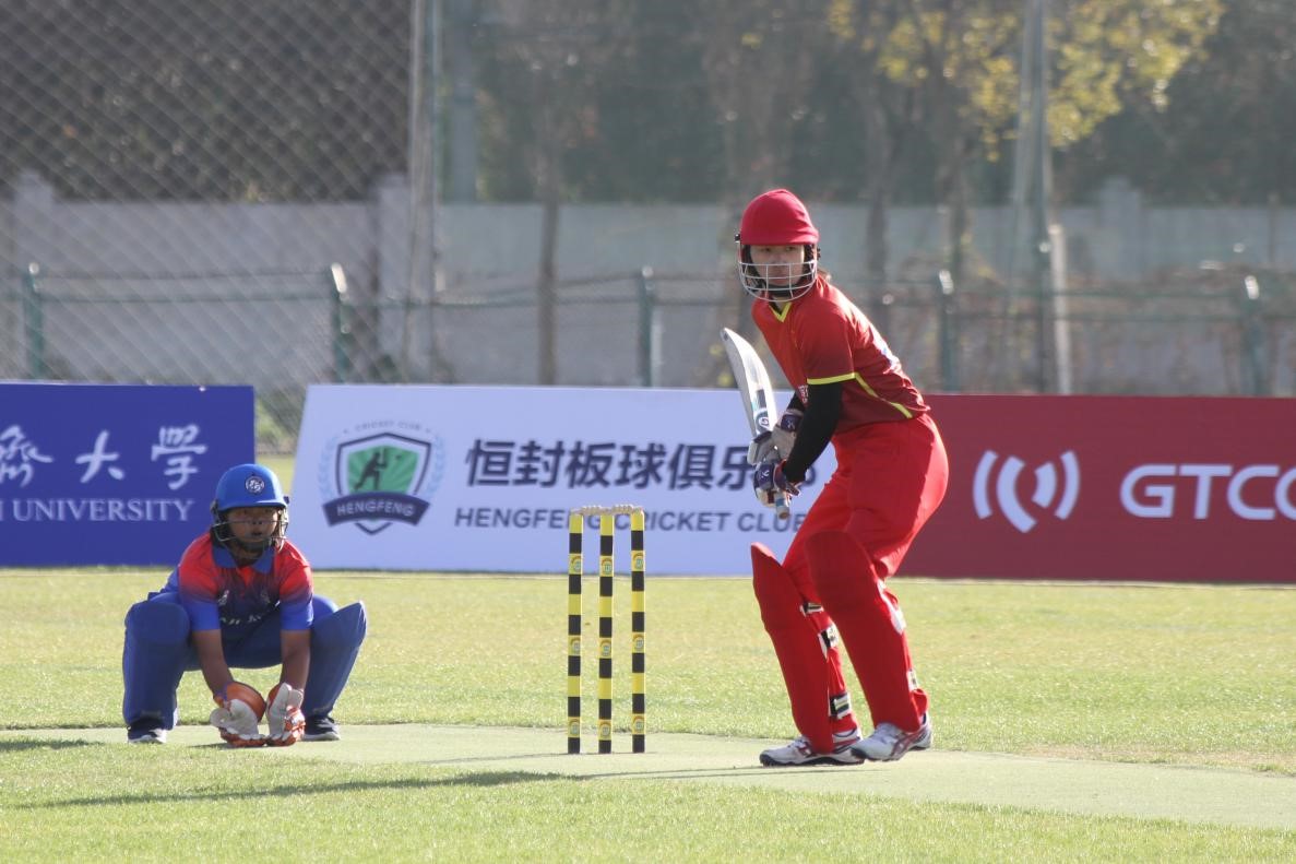 气排球阿姨(17岁打篮球,70岁打气排球 海宁冯阿姨运动停不下来)-华海博客