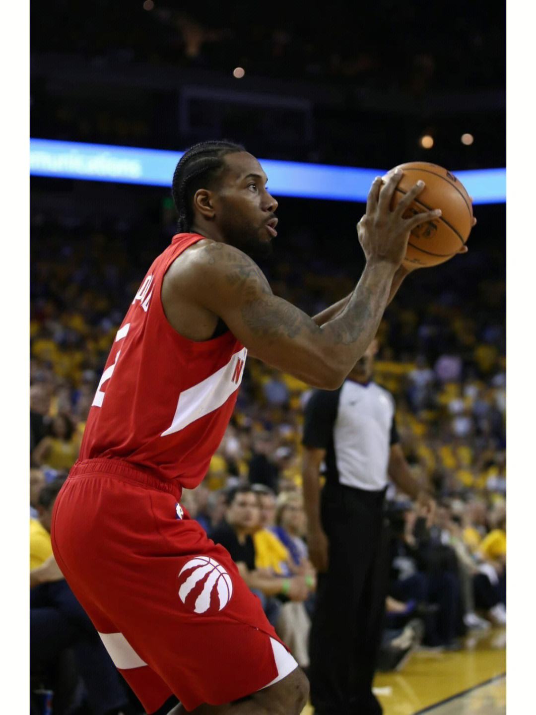 打排球的技巧(打排球，5位行家教你如何发好球)-华海博客