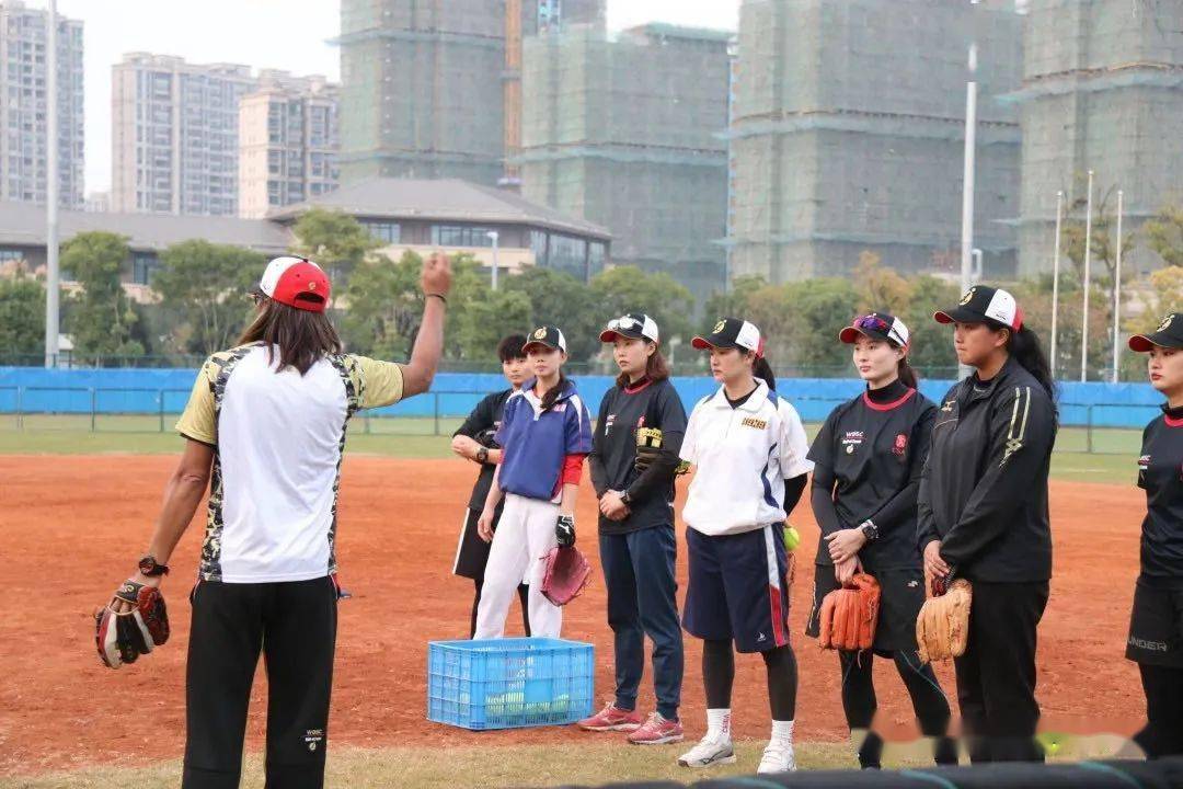 在线看nba直播(正在视频直播4场NBA赛事：太阳VS快船，灰熊VS湖人，没会员也能看)-华海博客
