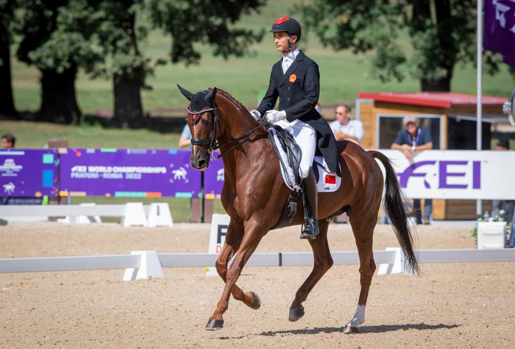 高尔夫队长(奥巴马大女儿：身高1米85，女生男相桃花运好，两任男友都是精英)-华海博客