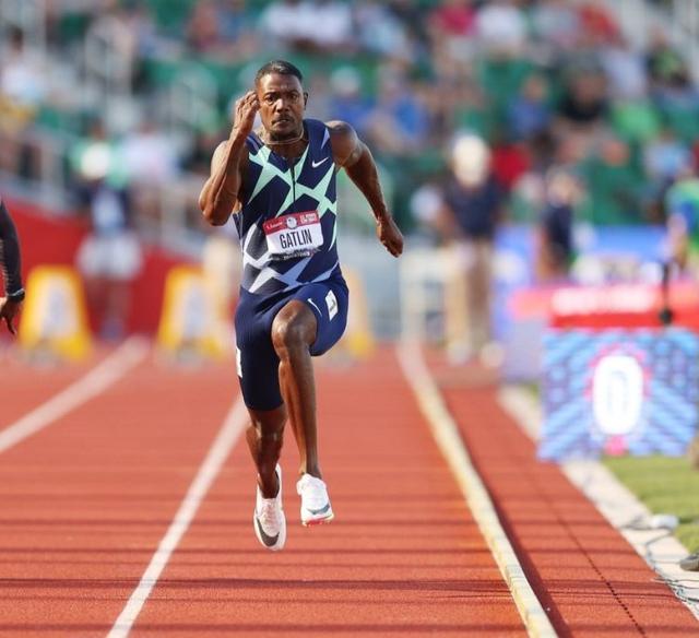 高尔夫打19洞的段子(花40万买了辆高尔夫，我爸二话不说拿着扫帚就冲了上来)-华海博客