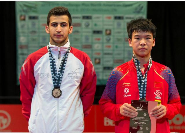 反射篮球鞋(一周运动新品 | 耐克自动系带篮球鞋升级，绿尾Stan Smith推心形版)-华海博客