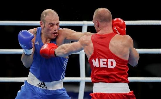 打高尔夫球感(培养球感 提高高尔夫击球距离控制性)-华海博客