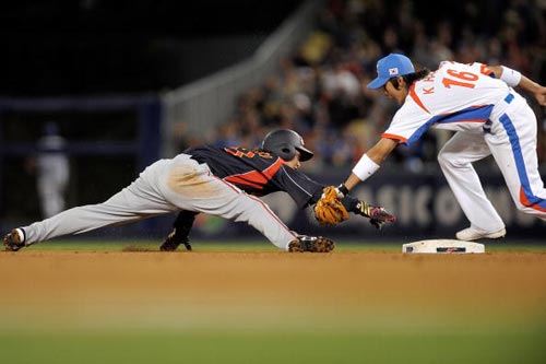 羽毛球标准尺寸图(羽毛球运动小知识加油站(场地数据及比赛规则))-华海博客