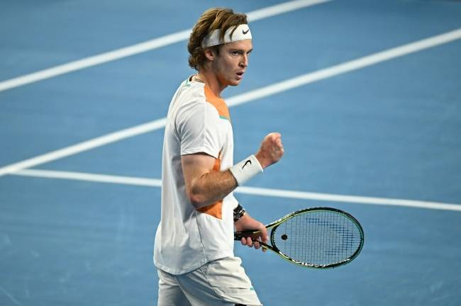 台球 下载(500万花落谁家？冠军奖金最高的台球赛事迎来决赛，一对师徒上演男女大战)-华海博客