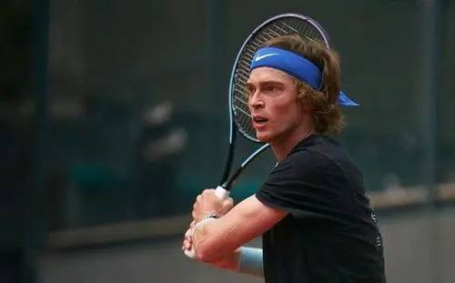 仙术排球教学视频(龙珠第一部中那些狂炫酷拽的招式)-华海博客