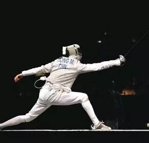 好看棒球棍(【弹壳特攻队】棒球棒vs霰弹枪谁更强)-华海博客