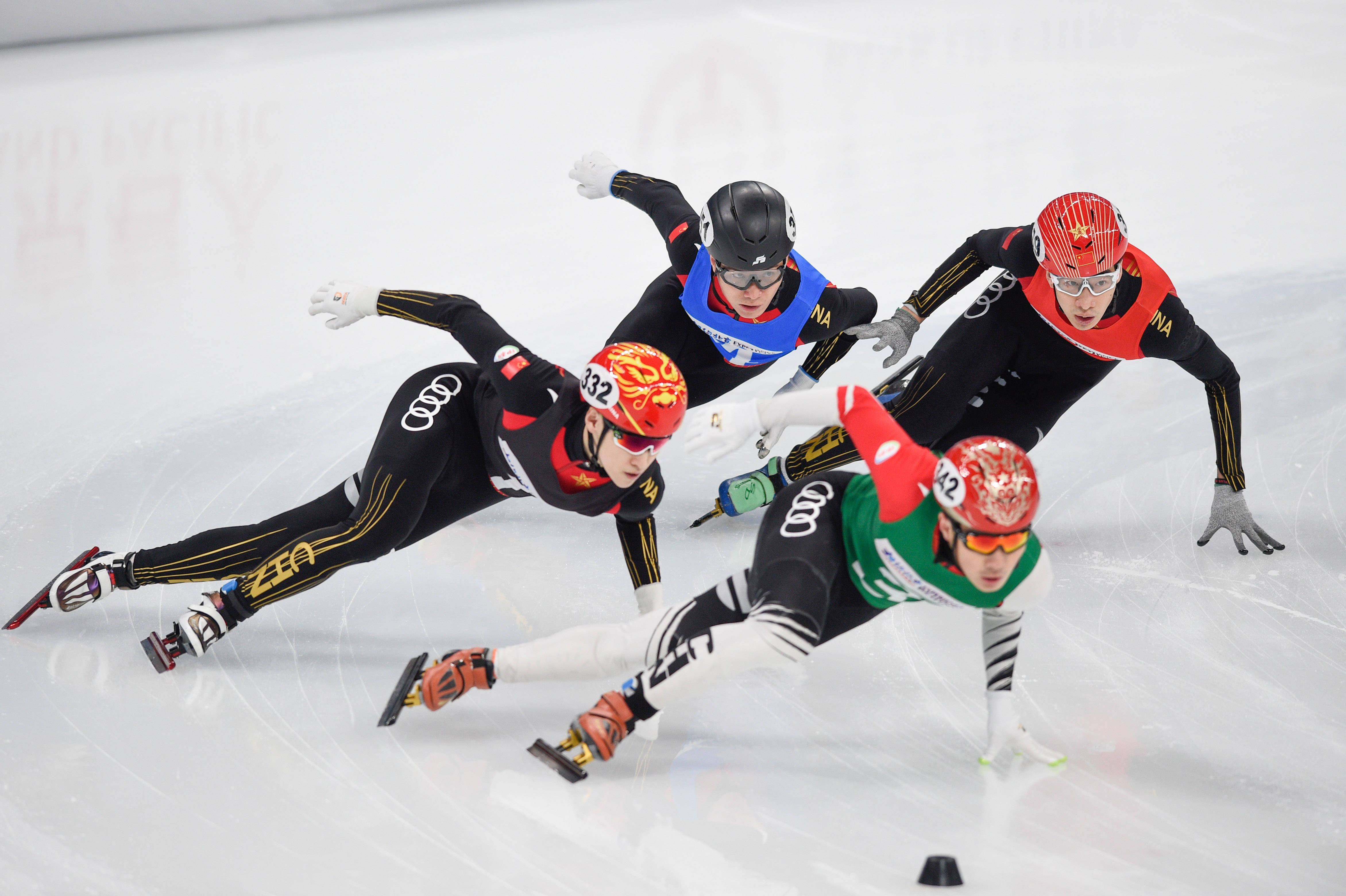 双篮球舞蹈(三双挡不住！盘点NBA十大神级“四双”表演：前四名实至名归)-华海博客