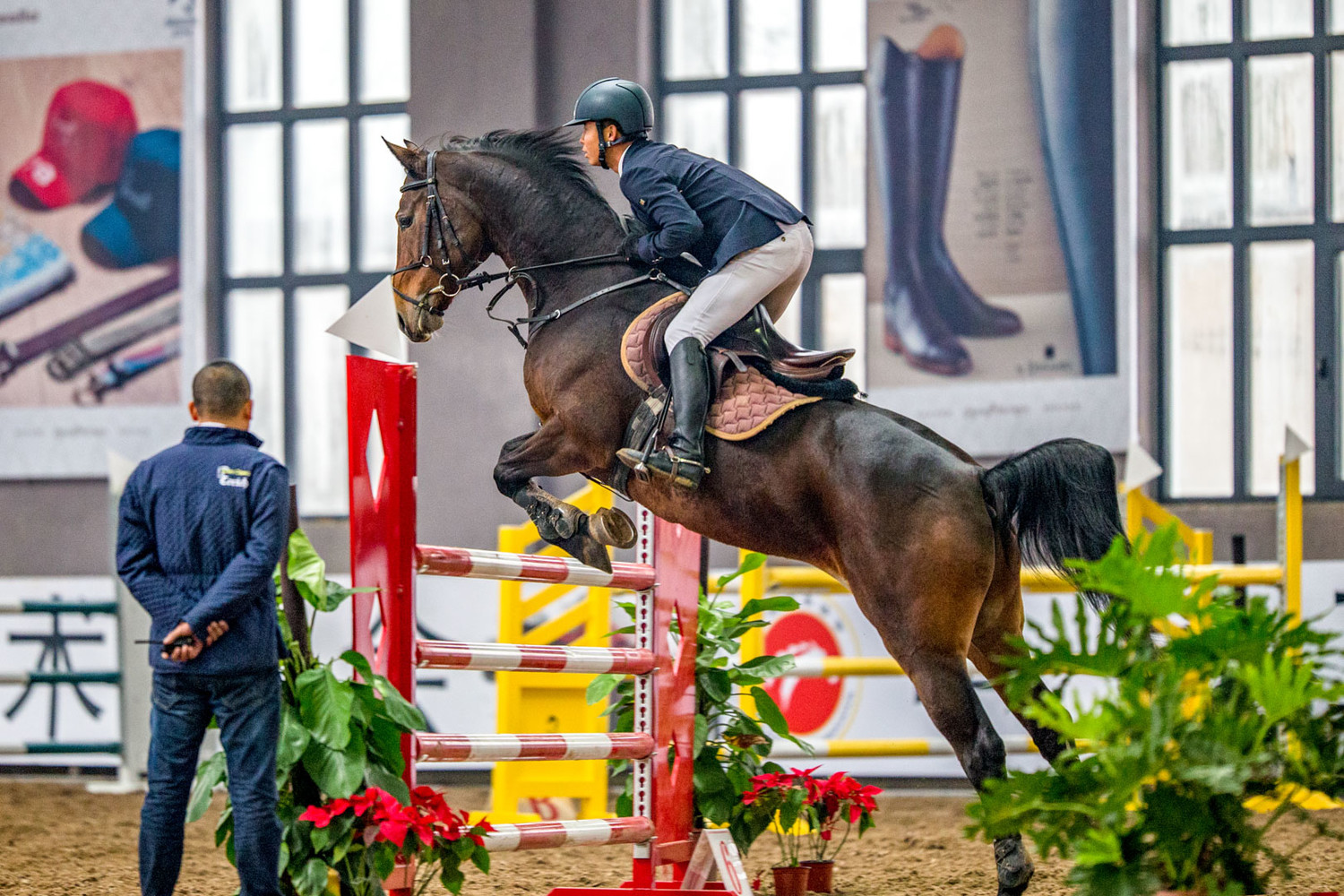 排球高点(坎坷的女排奥运冠军丁霞：妈妈，我的婚事您别牵挂)-华海博客