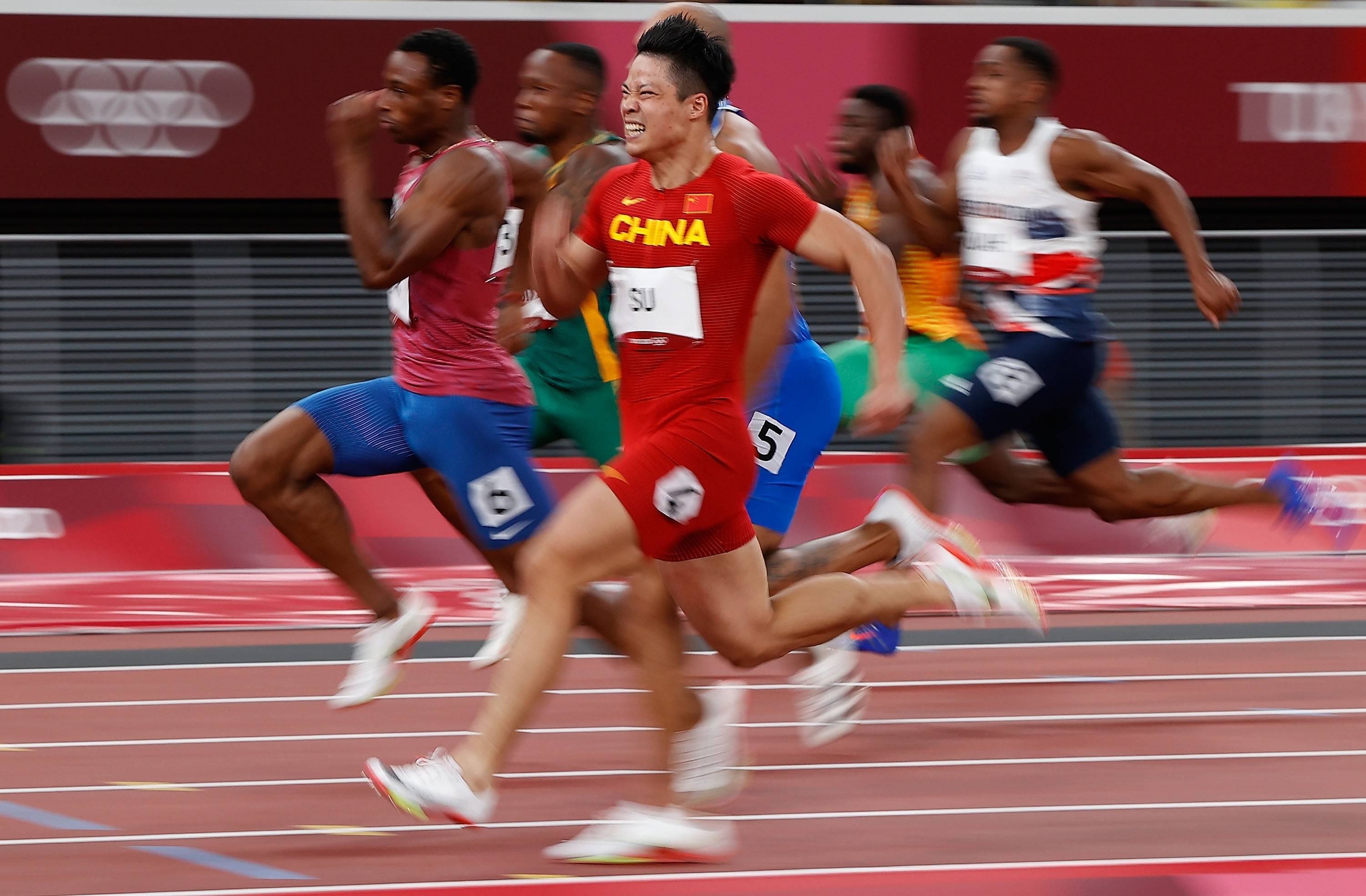 排球发球击球时犯规(排球裁判官方手势大全)-华海博客